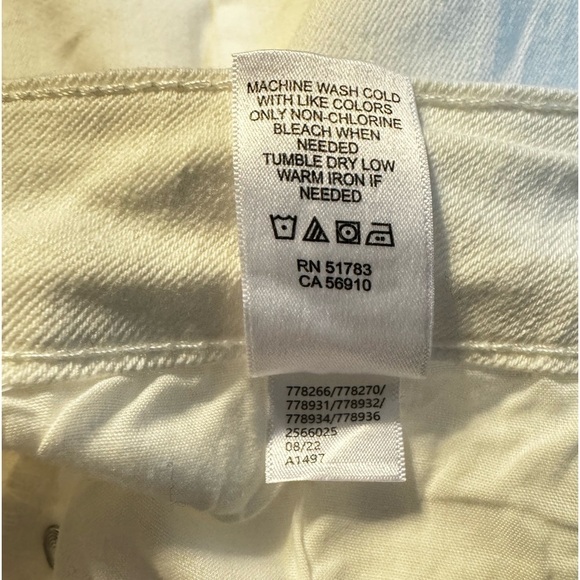 M Jeans by Maurices White Denim Jeans M Reg - Picture 7 of 7